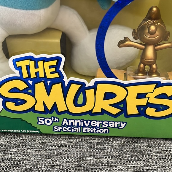 Smurfs 50th Anniversary Special Edition Stuffed Animal, Figure & DVD NIB - Picture 4 of 8